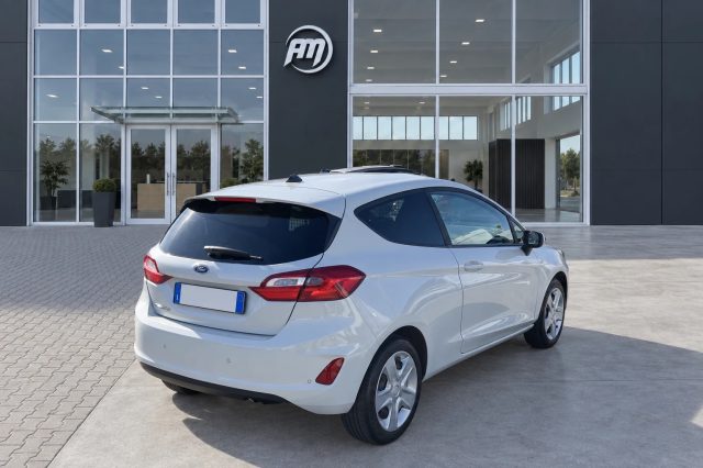 FORD Fiesta usata, con Autoradio