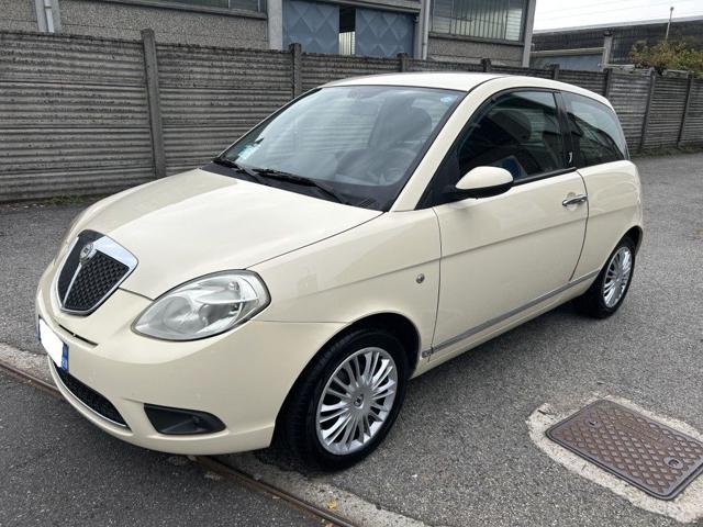 LANCIA Ypsilon usata, con Airbag