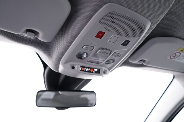 JEEP Avenger usata, con Autoradio digitale