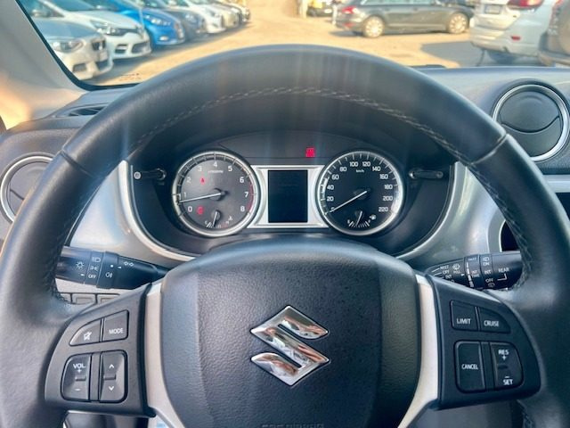 SUZUKI Vitara usata, con USB