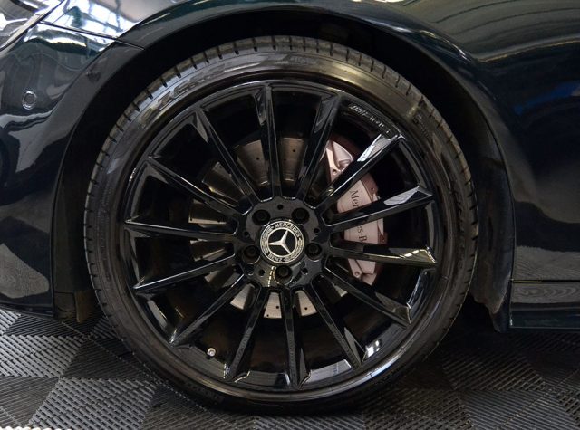 MERCEDES-BENZ E 200 usata, con Sedili sportivi