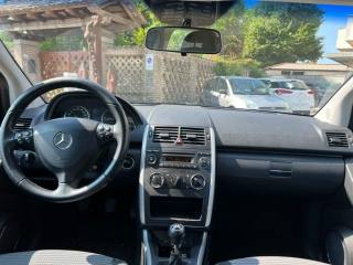 MERCEDES-BENZ A 180 usata, con Chiusura centralizzata