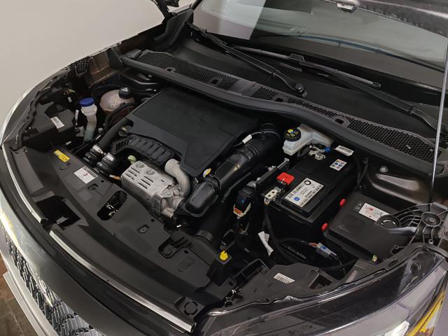 PEUGEOT 2008 usata, con Volante in pelle