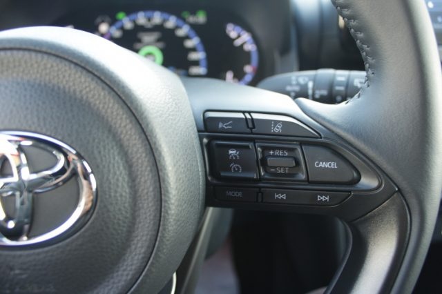 TOYOTA Yaris Cross usata, con Airbag testa