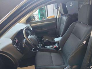 MITSUBISHI Outlander usata, con Fendinebbia