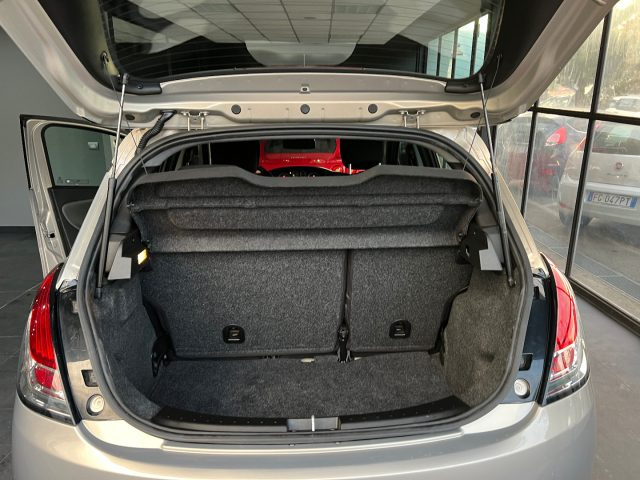 LANCIA Ypsilon usata, con Servosterzo
