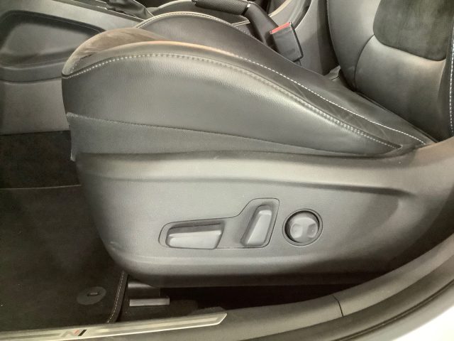 HYUNDAI Kona usata, con Riconoscimento dei segnali stradali