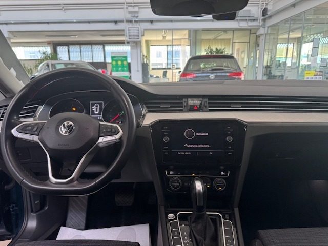 VOLKSWAGEN Passat Variant usata, con ESP