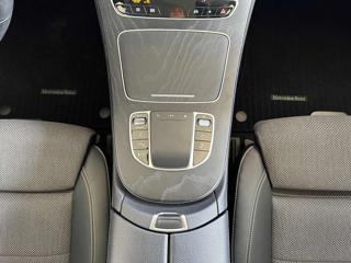 MERCEDES-BENZ E 200 usata, con Isofix