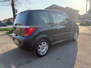 PEUGEOT 1007 usata, con Airbag