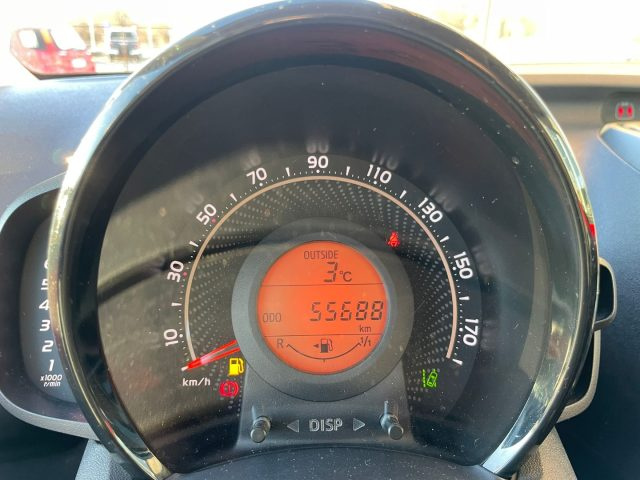 TOYOTA Aygo usata, con Sensore di luce