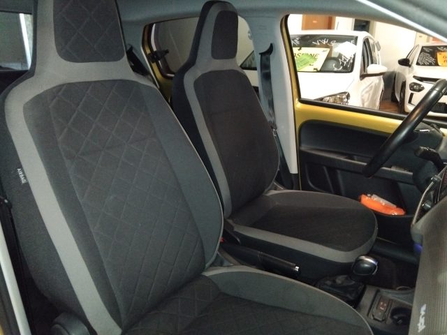 VOLKSWAGEN up! usata, con Controllo trazione