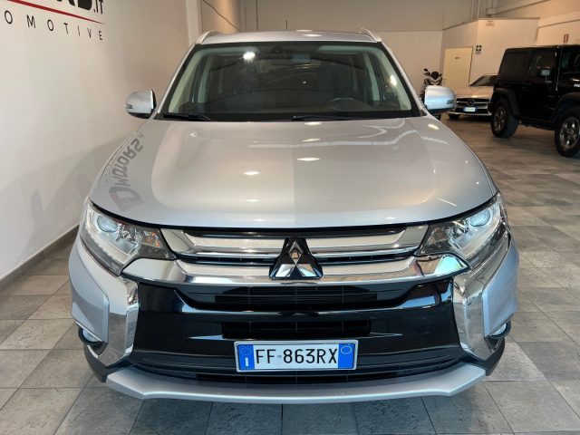 MITSUBISHI Outlander usata, con Controllo automatico clima