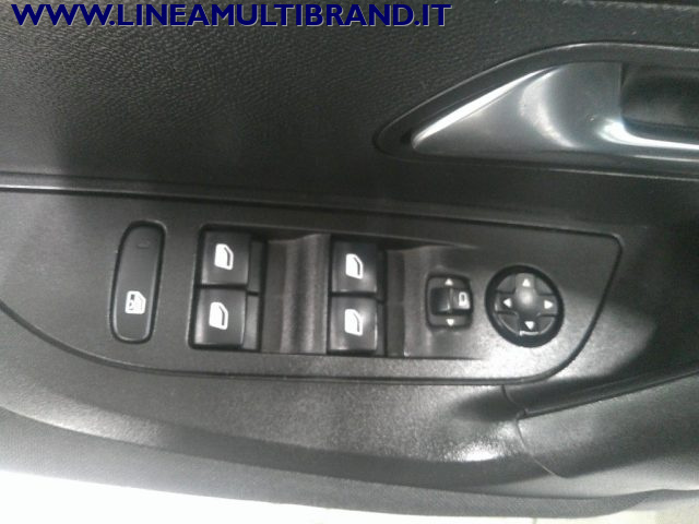PEUGEOT 2008 usata, con Controllo trazione