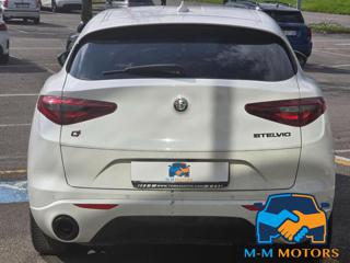 ALFA ROMEO Stelvio usata, con Autoradio