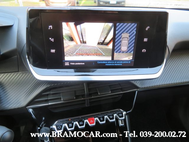 PEUGEOT 2008 usata, con Sistema di navigazione