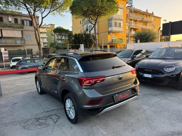 VOLKSWAGEN T-Roc usata, con Autoradio