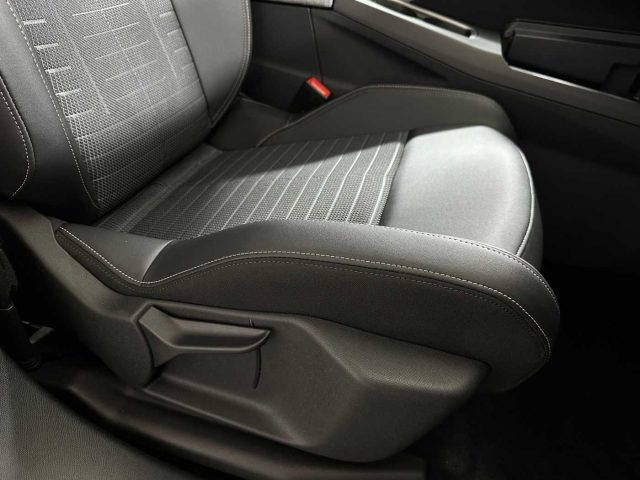 PEUGEOT 3008 usata, con Telecamera per parcheggio assistito