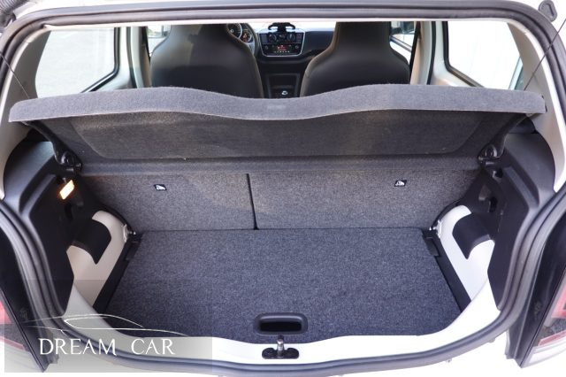 VOLKSWAGEN up! usata, con Park Distance Control