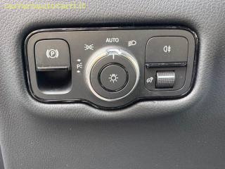 MERCEDES-BENZ V 250 usata, con Bracciolo