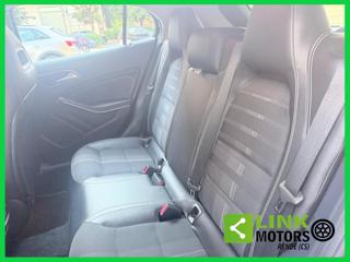 MERCEDES-BENZ GLA 200 usata, con Specchietti laterali elettrici