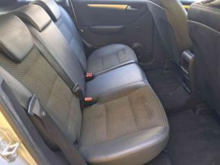 MERCEDES-BENZ B 180 usata, con Sensori di parcheggio posteriori