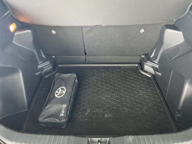 TOYOTA Yaris Cross usata 12