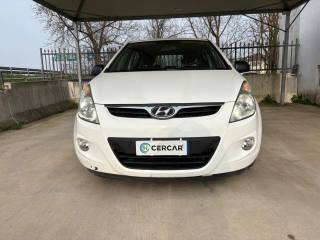 HYUNDAI i20 usata, con Airbag