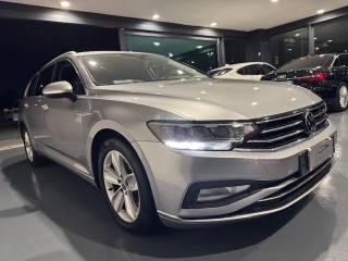 VOLKSWAGEN Passat Variant usata, con Airbag laterali