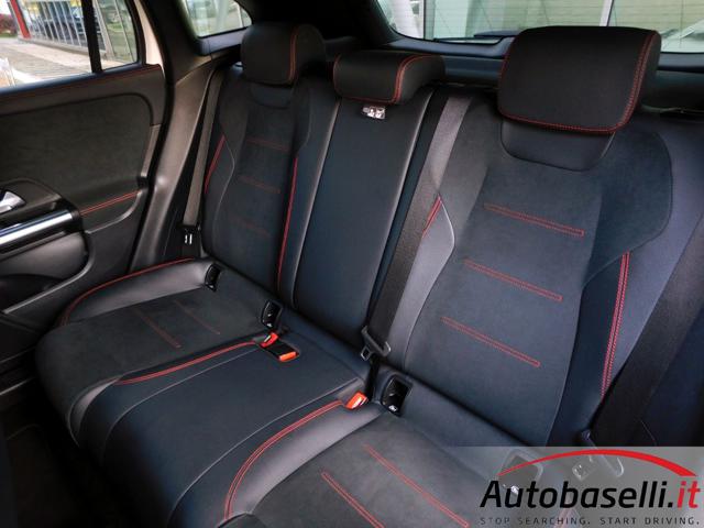 MERCEDES-BENZ GLA 180 usata, con Sistema di parcheggio automatico