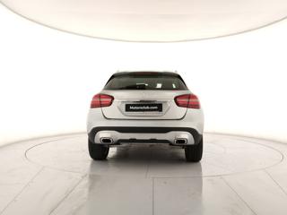 MERCEDES-BENZ GLA 180 usata, con Alzacristalli elettrici