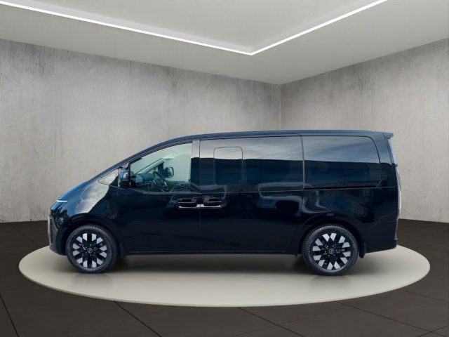 HYUNDAI Staria usata, con Airbag laterali