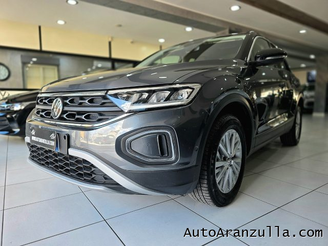 VOLKSWAGEN T-Roc usata, con Sedile posteriore sdoppiato
