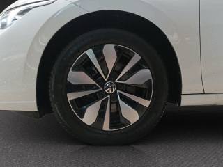 VOLKSWAGEN Golf usata, con Autoradio