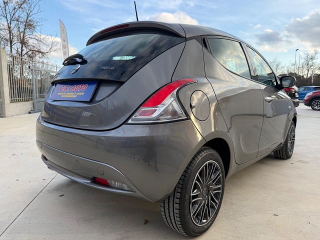 LANCIA Ypsilon usata, con ESP