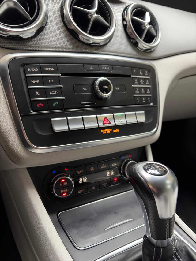 MERCEDES-BENZ GLA 180 usata, con Controllo automatico clima