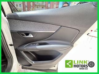 PEUGEOT 3008 usata, con Airbag testa