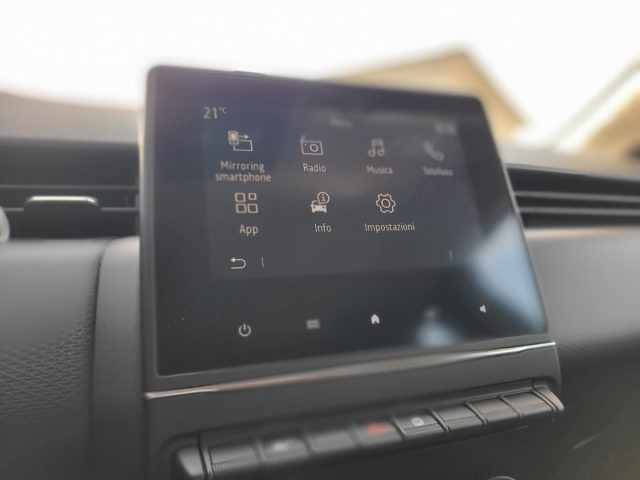 RENAULT Clio usata, con Autoradio digitale
