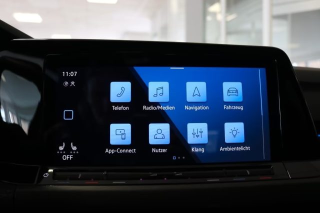 VOLKSWAGEN Golf usata, con ESP