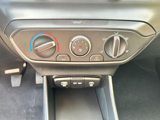 HYUNDAI i20 usata, con Sedile posteriore sdoppiato