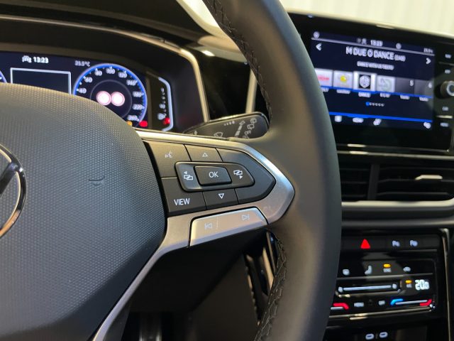 VOLKSWAGEN T-Roc usata, con Controllo automatico clima