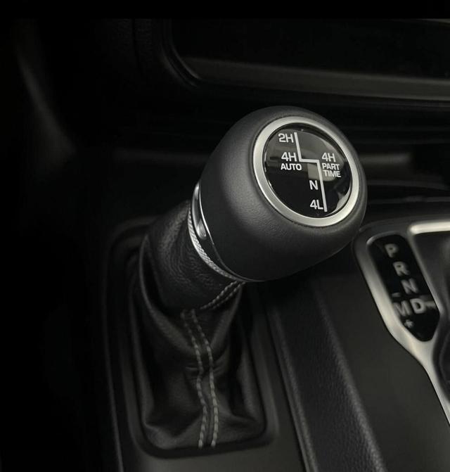 JEEP Wrangler usata, con USB