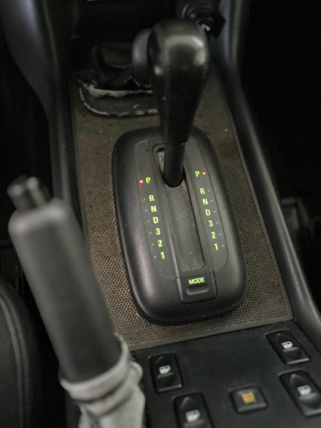 LAND ROVER Discovery usata 17