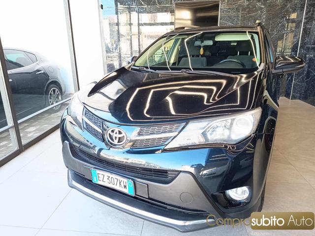 TOYOTA RAV 4 MY23 usata, con Airbag