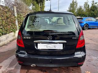 MERCEDES-BENZ A 180 usata, con Alzacristalli elettrici