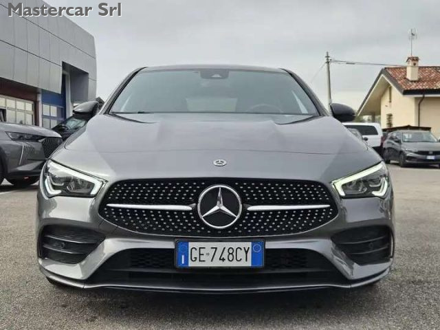 MERCEDES-BENZ CLA 180 usata, con Frenata d