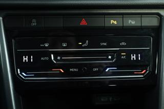 VOLKSWAGEN T-Roc usata, con USB