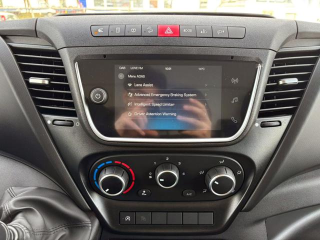 IVECO Daily usata, con Touch screen