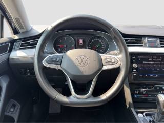 VOLKSWAGEN Passat usata 12