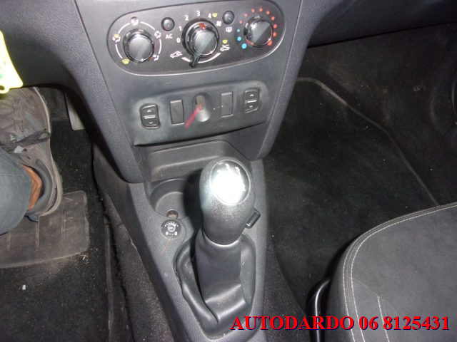 DACIA Sandero usata, con Autoradio
